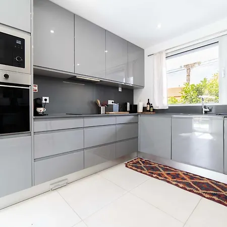 Kamila Villa Aroeira (Setubal)