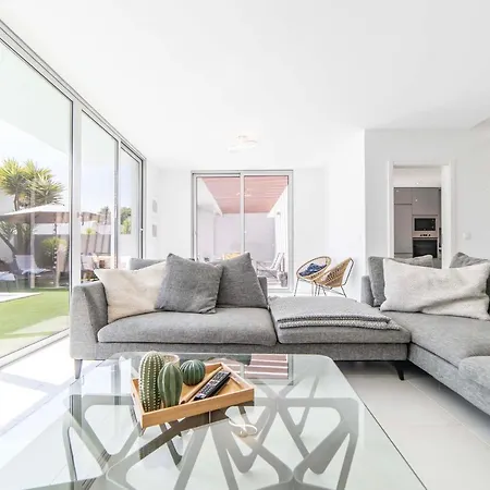 Villa Kamila Aroeira (Setubal)